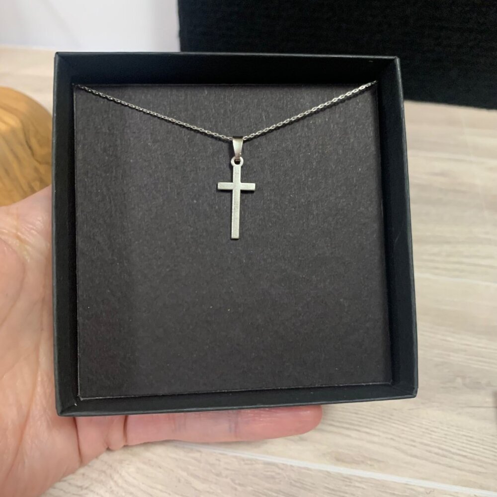 Alex And Ani Silver Tone Cross Pendant And Adjustable Chain EUC With Box - Picture 7 of 8
